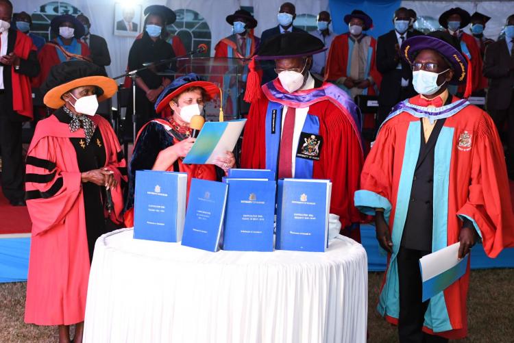 Records of all UoN graduands since 1970 are unveiled by the Chancellor
