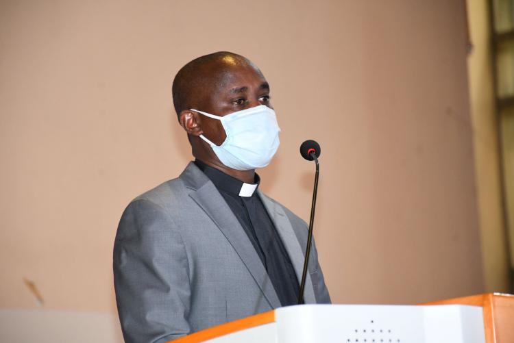 UoN Catholic Chaplain Fr Peter Kaigwa delivers his sermon during the 2021 UoN Prayer Day