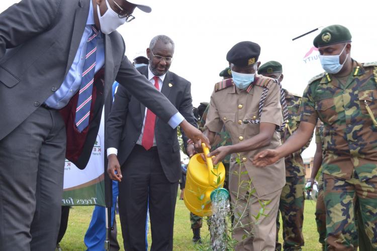 VC and other dignitaries during the tree planting ceremony