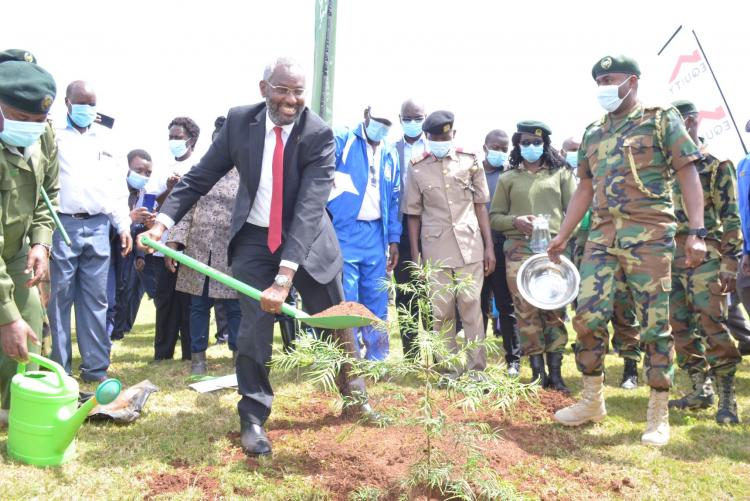 The VC Prof Stephen Kiama plans a tree