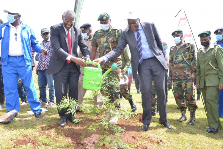 University of Nairobi VC Prof Stephen Kiama, KFS Chief Conservator of Forests Mr Julius Kamau and Equity Group Holdings Chief Commercial Officer, Mr Polycarp Igathe