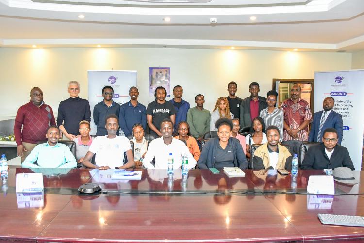 UoN Company Series students and staff together with KSA staff take a group photo after the industry-academia interaction.
